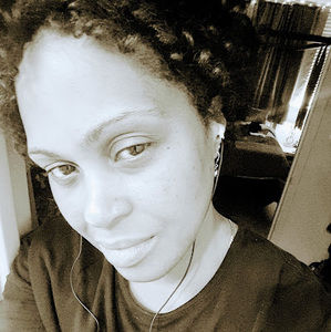 Meet your Posher, Leah